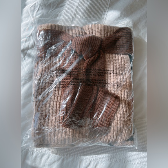 Love, Whit by Whitney Port Brown Color Block Cardigan. - Picture 7 of 8